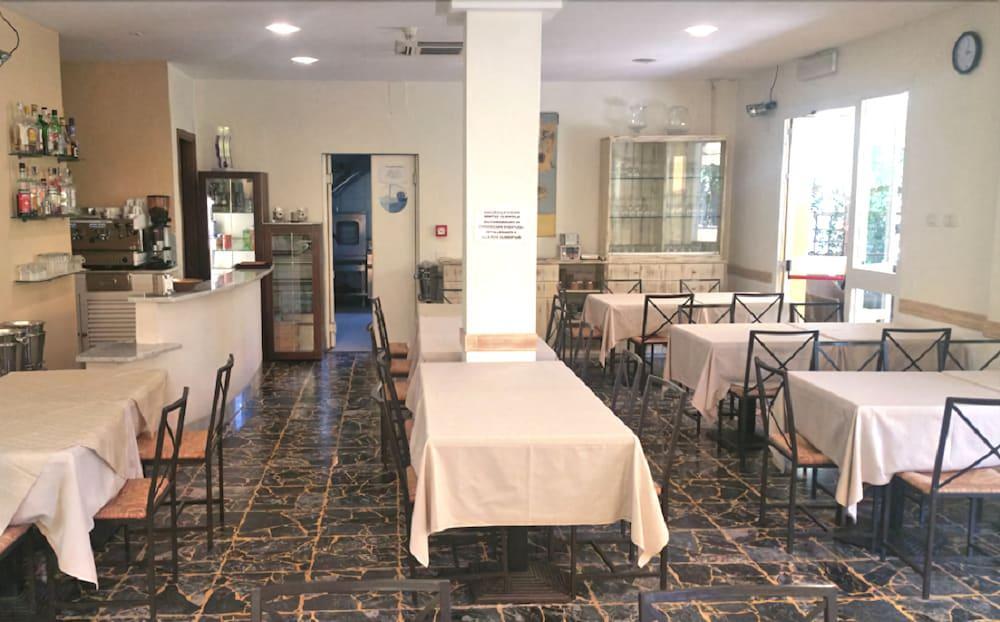 Hotel ILLI Marina di Massa Buitenkant foto