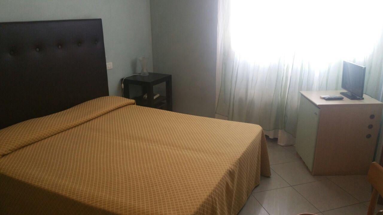 Hotel ILLI Marina di Massa Buitenkant foto