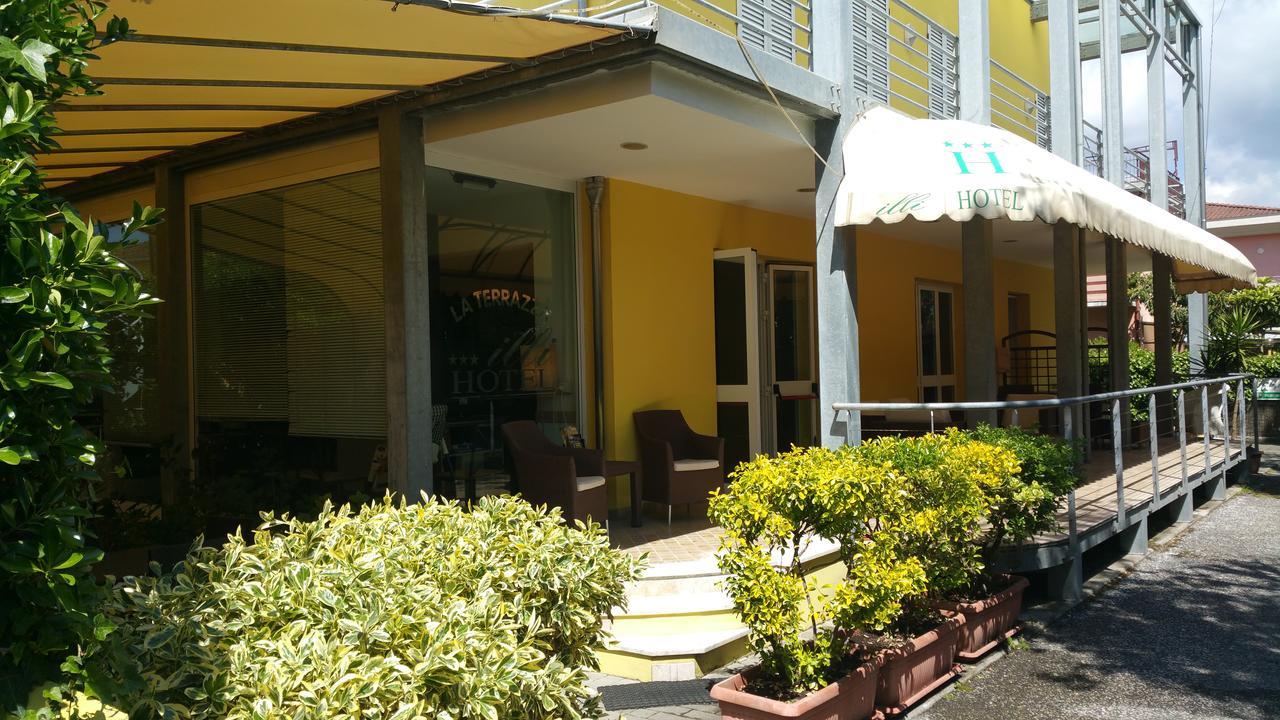 Hotel ILLI Marina di Massa Buitenkant foto